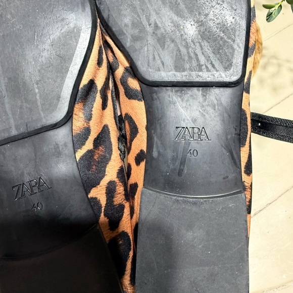 Zara Leopard Print Flats with Black Trim - Picture 3 of 4